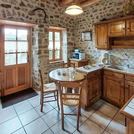 Rural Le Couvent Riom-es-Montagnes