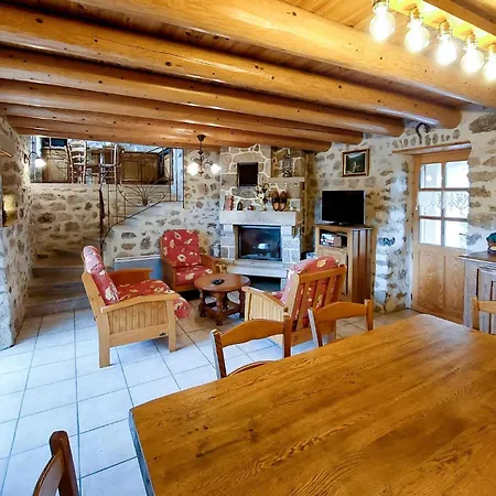 Rural Le Couvent Riom-es-Montagnes